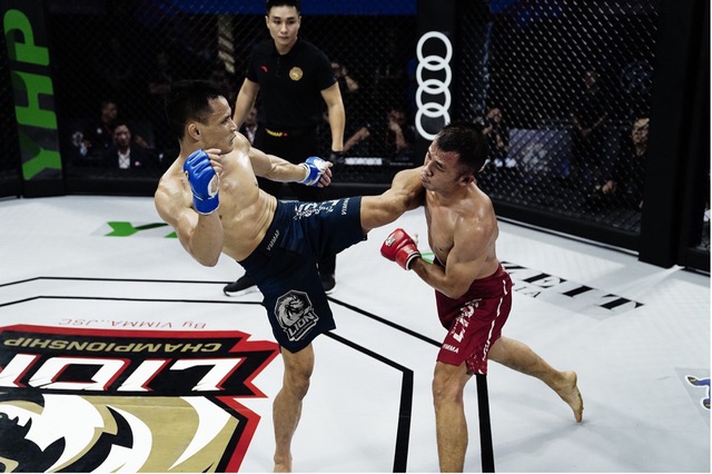 Võ sĩ người Brazil trở lại, thắng áp đảo tại giải MMA chuyên nghiệp Việt Nam - Ảnh 4.