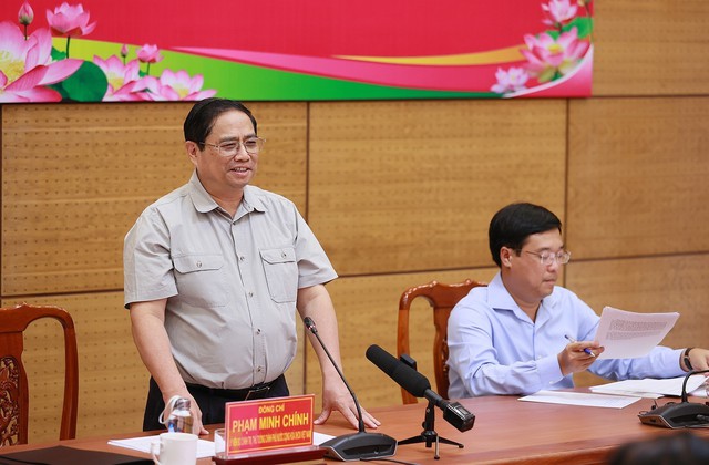 Thủ tướng Phạm Minh Chính: Đồng Tháp cần tiên phong, kiểu mẫu trong xây dựng nông thôn hiện đại, nông nghiệp sinh thái nông dân văn minh - Ảnh 4.