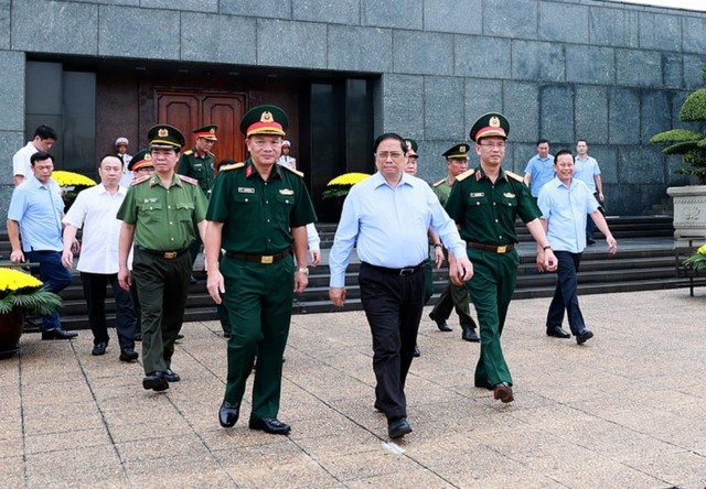 Thủ tướng kiểm tra công tác tu bổ Lăng Chủ tịch Hồ Chí Minh - Ảnh 3.