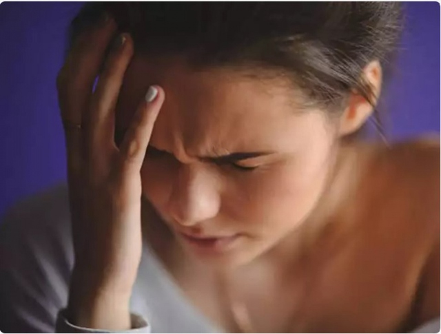 Tại sao phụ nữ bị đau nửa đầu nhiều hơn nam giới? - Ảnh 2.