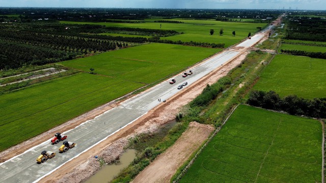 Nỗ lực thông xe tuyến cao tốc Mỹ Thuận - Cần Thơ vào cuối năm 2023 - Ảnh 4.