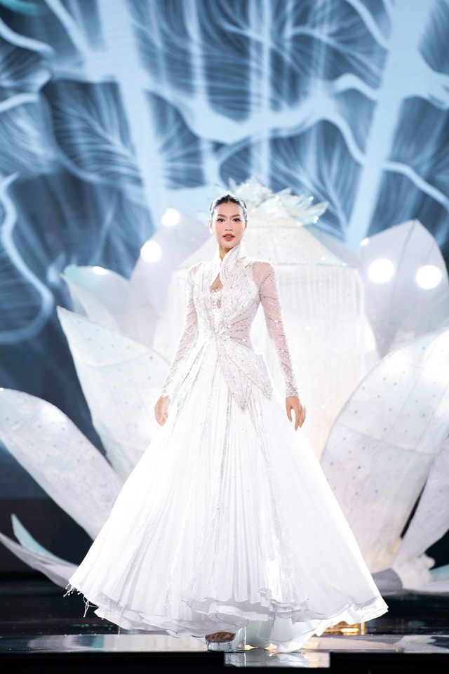 Nhà thiết kế nào sẽ thắng giải trang phục truyền thống tại Miss Grand Vietnam 2023? - Ảnh 44.