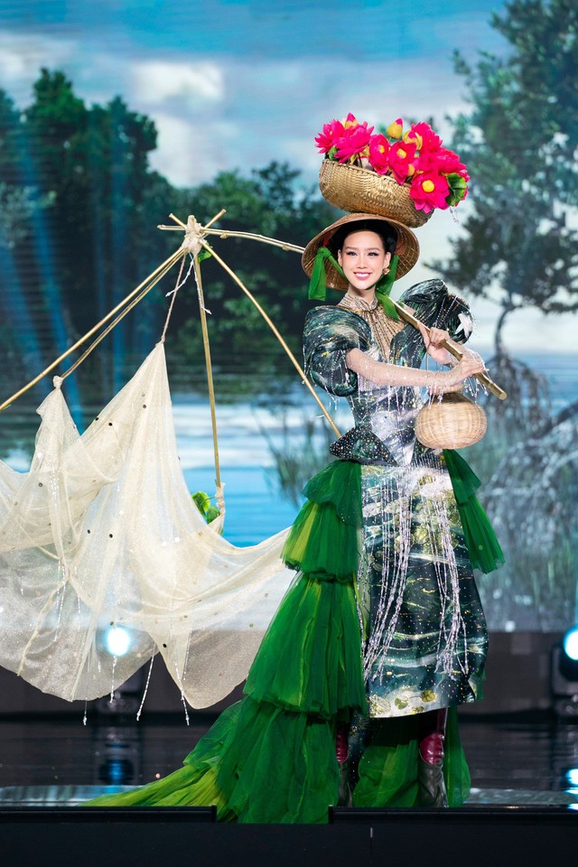 Nhà thiết kế nào sẽ thắng giải trang phục truyền thống tại Miss Grand Vietnam 2023? - Ảnh 5.