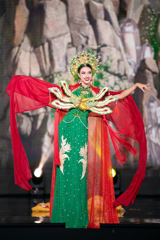 Nhà thiết kế nào sẽ thắng giải trang phục truyền thống tại Miss Grand Vietnam 2023? - Ảnh 20.