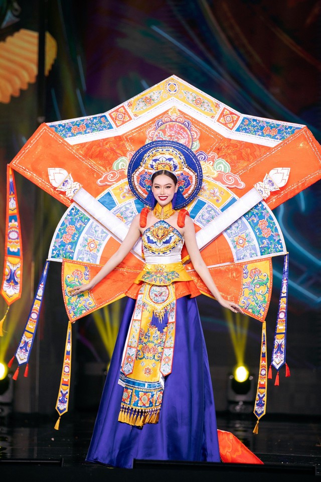 Nhà thiết kế nào sẽ thắng giải trang phục truyền thống tại Miss Grand Vietnam 2023? - Ảnh 24.