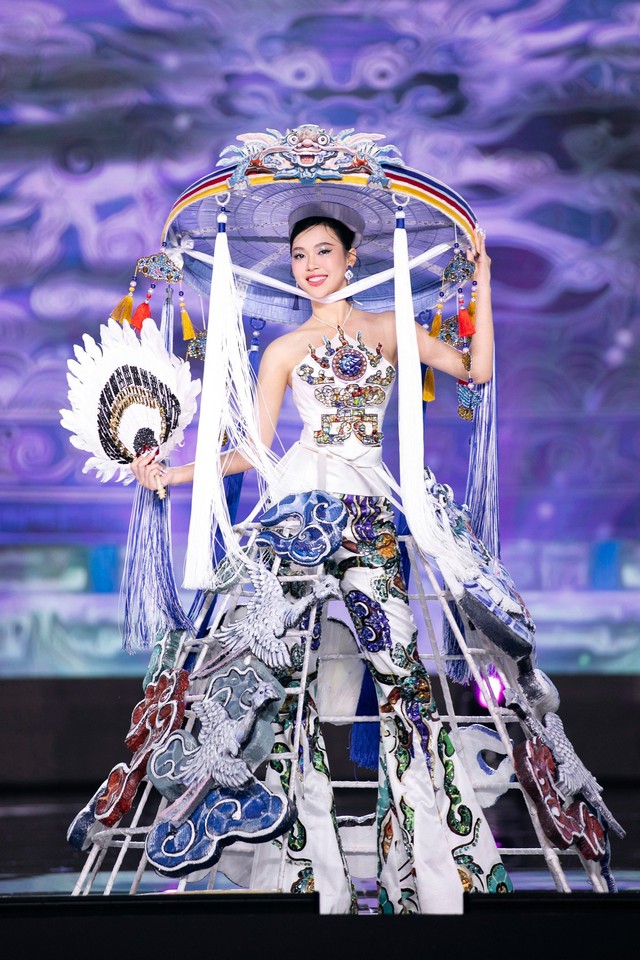 Nhà thiết kế nào sẽ thắng giải trang phục truyền thống tại Miss Grand Vietnam 2023? - Ảnh 36.