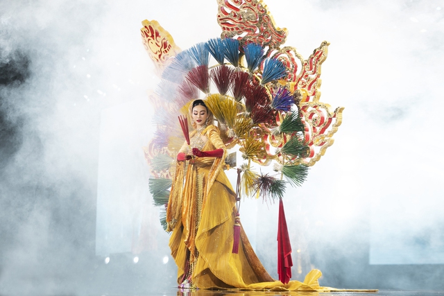 Ngắm bộ trang phục văn hóa dân tộc sẽ cùng tân Hoa hậu Hòa bình Việt Nam tham gia Miss Grand International 2023 - Ảnh 5.