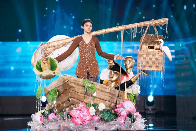 Nhà thiết kế nào sẽ thắng giải trang phục truyền thống tại Miss Grand Vietnam 2023? - Ảnh 14.