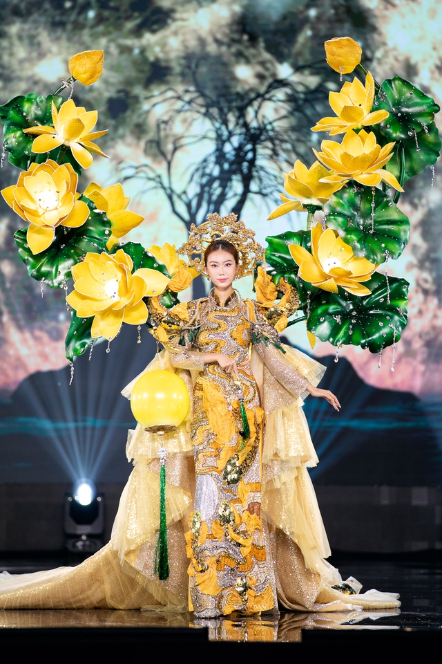Nhà thiết kế nào sẽ thắng giải trang phục truyền thống tại Miss Grand Vietnam 2023? - Ảnh 10.