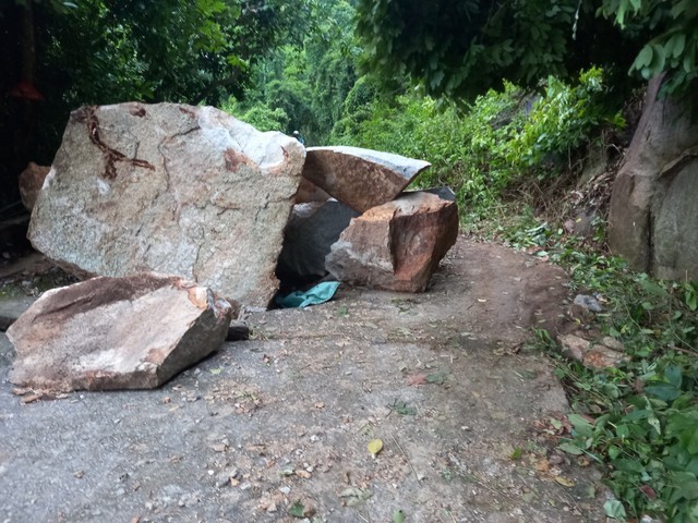 Khẩn trương khắc phục hậu quả sạt lở đá ở núi Ba Thê, An Giang - Ảnh 2.