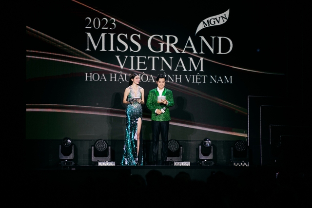 Dàn MC tài sắc trên sân khấu Hoa hậu Hòa bình Việt Nam 2023 - Ảnh 2.