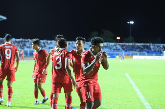 Vượt qua U23 Thái Lan, U23 Indonesia gặp U23 Việt Nam chung kết - Ảnh 1.