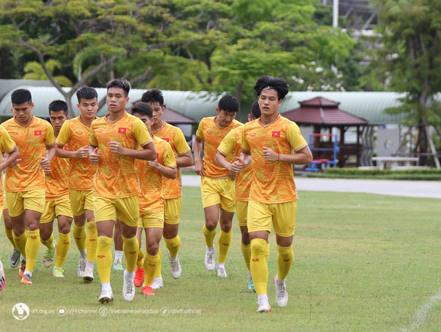 ĐT U23 Việt Nam tích cực chuẩn bị cho trận bán kết với ĐT U23 Malaysia - Ảnh 2.