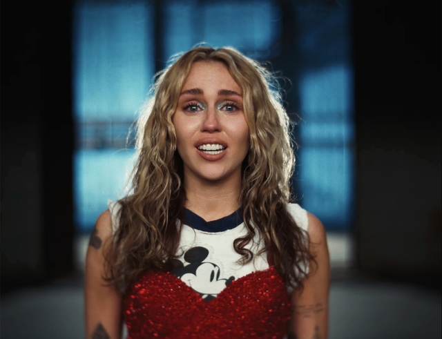Miley Cyrus tự hào vì quá khứ hoang dại - Ảnh 1.
