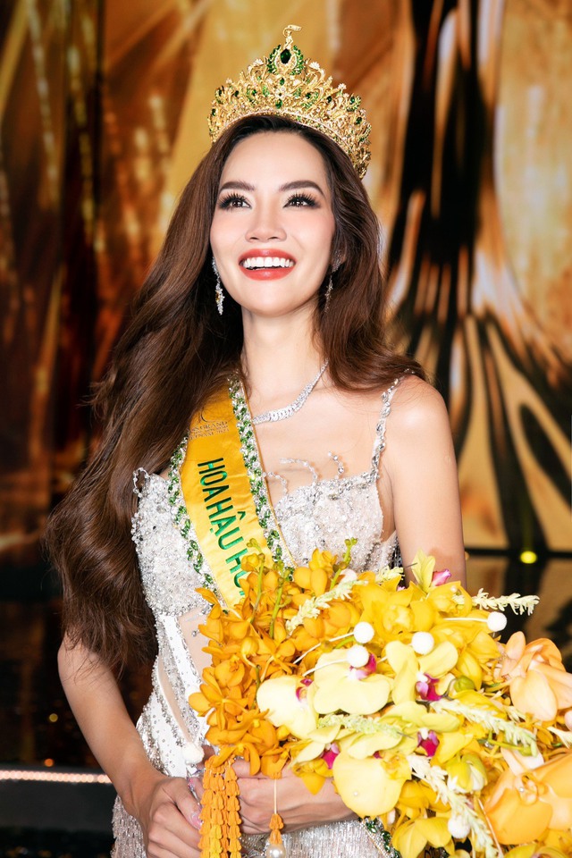 Nhìn lại hành trình chinh phục vương miện của Hoa hậu Hoà bình Việt Nam 2023 Lê Hoàng Phương - Ảnh 11.