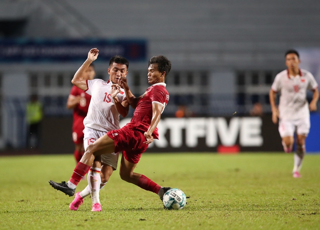 Thắng U23 Indonesia sau loạt luân lưu 11m nghẹt thở, U23 Việt Nam bảo vệ thành công ngôi vô địch - Ảnh 1.