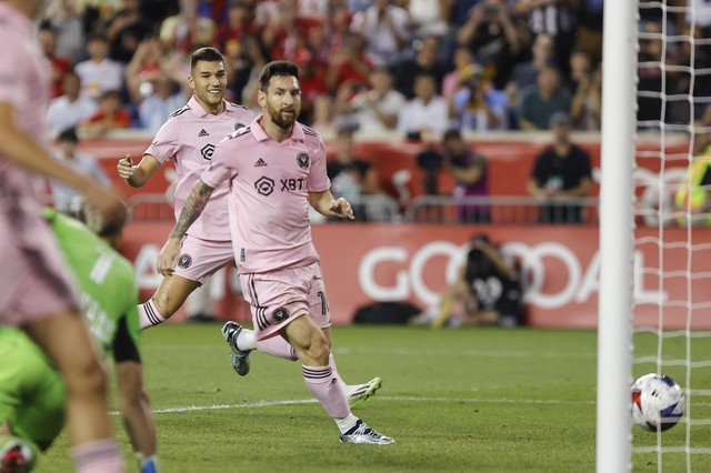 HLV của đội tuyển Argentina chia sẻ về tác động của Messi đối với MLS - Ảnh 1.