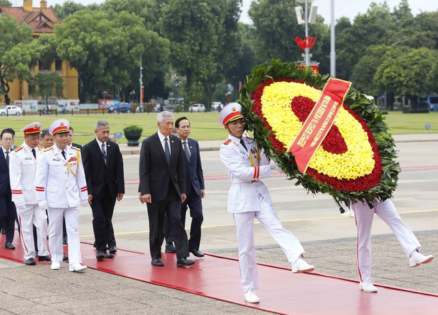Thủ tướng Singapore kết thúc tốt đẹp chuyến thăm chính thức Việt Nam - Ảnh 4.
