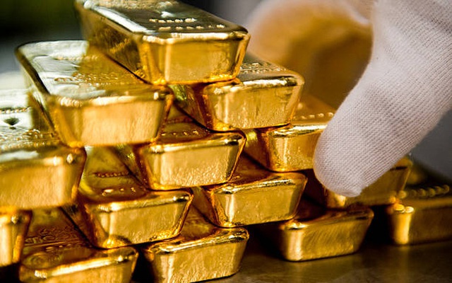 USD suy yếu giúp giá vàng bật tăng - Ảnh 2.