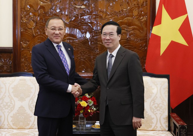 Chủ tịch nước tiếp Đại sứ Kazakhstan - Ảnh 1.
