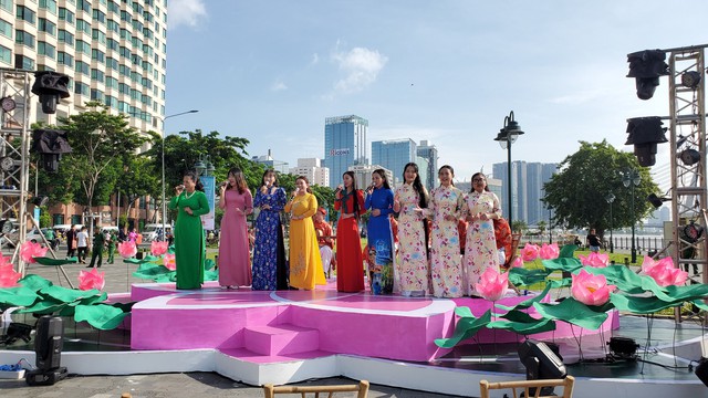 Khai mạc Lễ hội Sông nước TP Hồ Chí Minh lần thứ nhất - Ảnh 3.