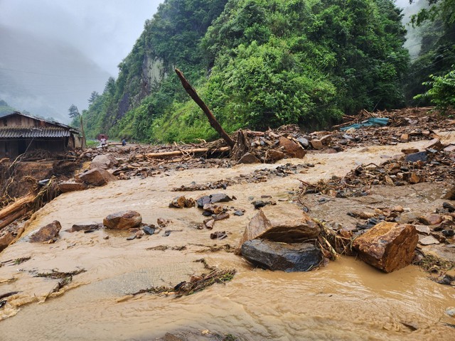 10 người thương vong vì mưa lũ ở Lai Châu, Yên Bái, Sơn La - Ảnh 1.