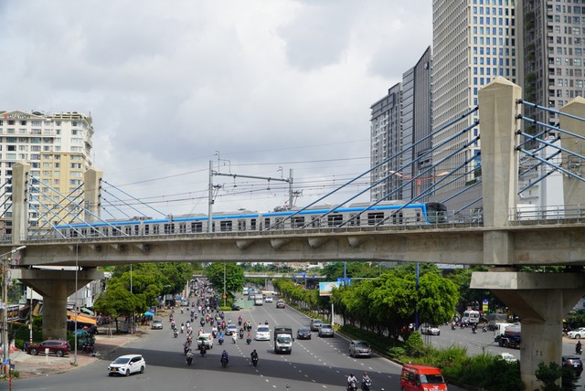 Metro số 1 tạo đòn bẩy phát triển kinh tế - xã hội cho TP Hồ Chí Minh - Ảnh 2.