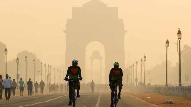 Ấn Độ tái ban hành lệnh cấm đốt pháo nhằm chống ô nhiễm không khí - Ảnh 1.
