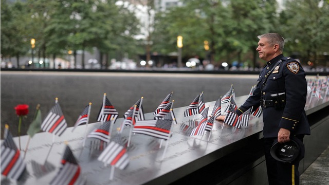 Hàng loạt hoạt động tưởng niệm nạn nhân vụ tấn công khủng bố ngày 11/9 - Ảnh 4.