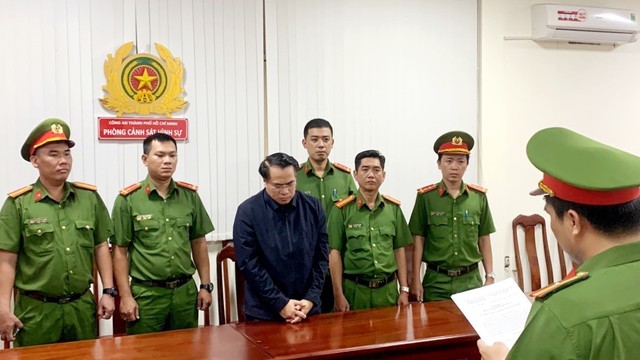 Nguyên Cục trưởng Đặng Việt Hà chi 100.000 USD chạy án trước khi bị bắt - Ảnh 1.