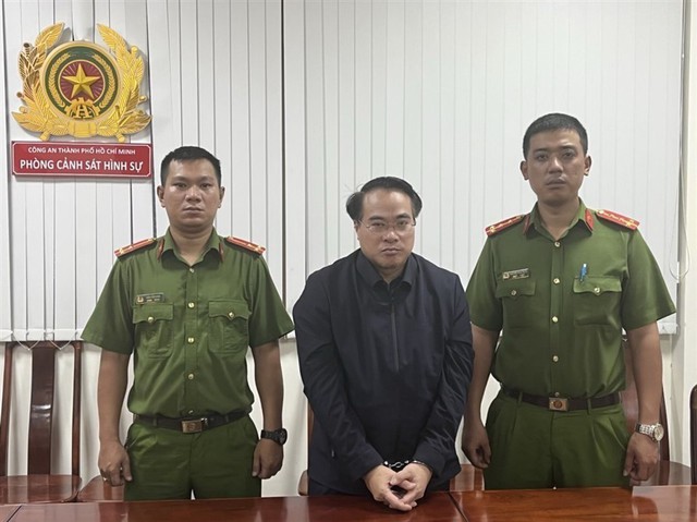 Nguyên Cục trưởng Đặng Việt Hà chi 100.000 USD chạy án trước khi bị bắt - Ảnh 2.