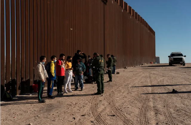 Biên giới Mỹ - Mexico là tuyến đường di cư nguy hiểm nhất thế giới  - Ảnh 1.