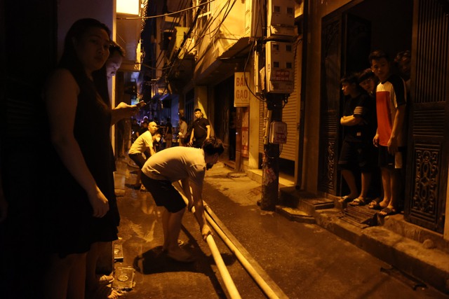 Vụ cháy chung cư mini ở Hà Nội: Khi những con đường sống bị bịt kín - Ảnh 2.