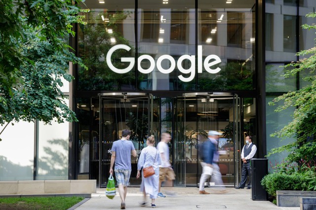 Lo ngại về sự phát triển AI, công ty mẹ Google vẫn thắng lớn trong quý I - Ảnh 1.
