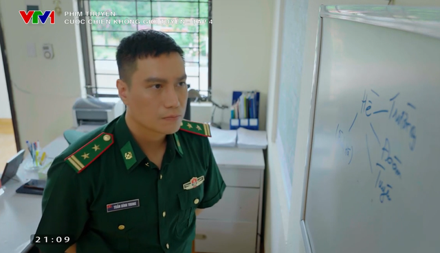 Cuộc chiến không giới tuyến - Tập 4: Trưởng đồn Trung nghi ngờ ông Hề buôn ma túy - Ảnh 12.