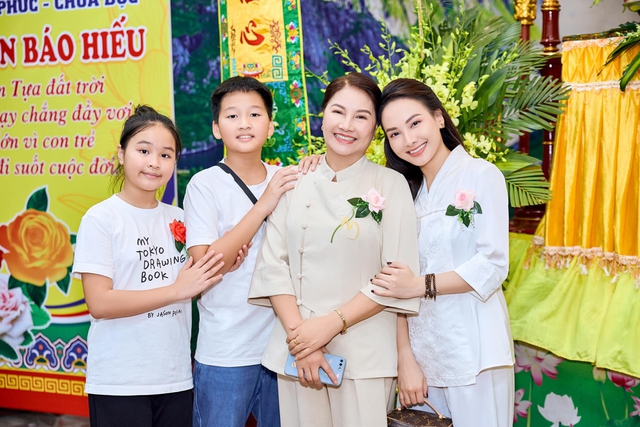 Diễn viên Việt tuần qua: Doãn Quốc Đam khoe tạo hình mới, Lan Phương thấp bé bên chồng - Ảnh 12.