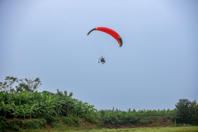 Trải nghiệm bay dù lượn Paramotor Gliding ngay tại Hà Nội - Ảnh 5.