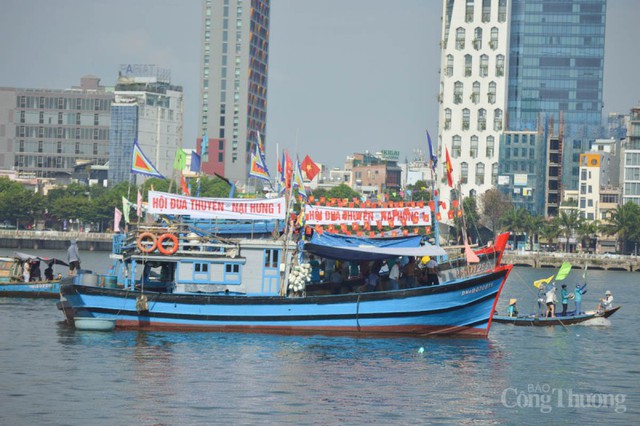 Sôi nổi Giải Đua thuyền truyền thống TP Ðà Nẵng mở rộng - Cup VTV8 - Ảnh 5.