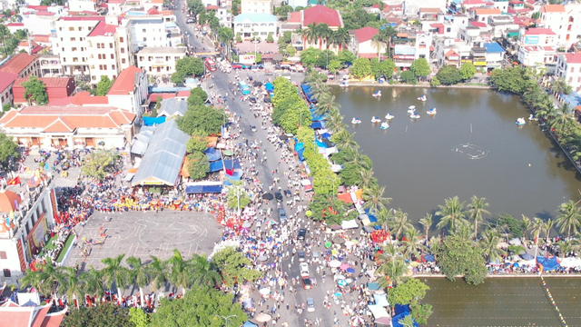 Sôi động lễ hội truyền thống mừng ngày Quốc khánh tại Hải Hậu, Nam Định - Ảnh 4.