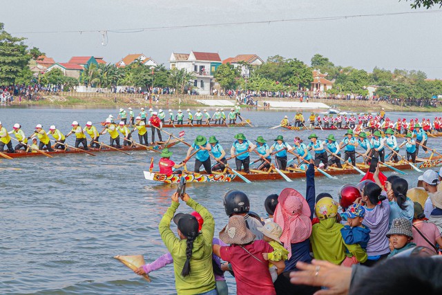 Lễ hội đua thuyền truyền thống trên sông Kiến Giang - Ảnh 5.