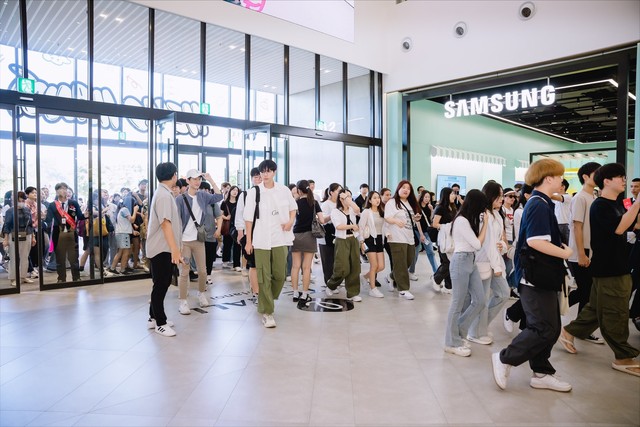 Trung tâm thương mại Lotte mall West Lake chính thức khai trương, loạt thương hiệu đình đám mở cửa đón khách - Ảnh 2.