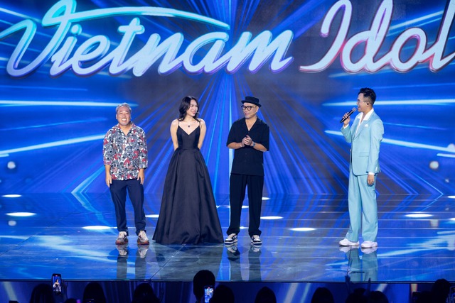 Phong cách cực ngầu của MC Đức Bảo tại Vietnam Idol 2023 - Ảnh 2.