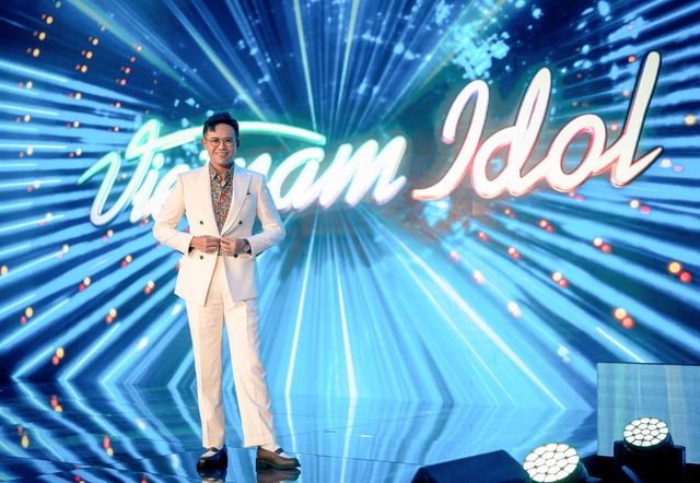 Phong cách cực ngầu của MC Đức Bảo tại Vietnam Idol 2023 - Ảnh 4.