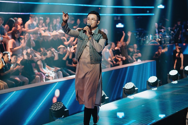 Phong cách cực ngầu của MC Đức Bảo tại Vietnam Idol 2023 - Ảnh 8.