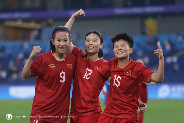 ASIAD19 | ĐT nữ Việt Nam dội mưa bàn thắng vào lưới đối thủ - Ảnh 2.