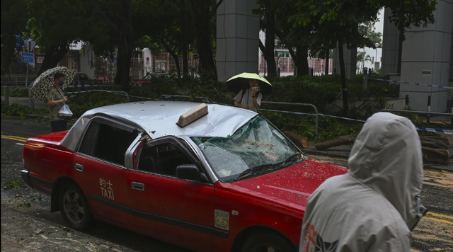 Hàng chục nghìn người mất điện sau khi bão Haikui tấn công Đài Loan (Trung Quốc) - Ảnh 2.