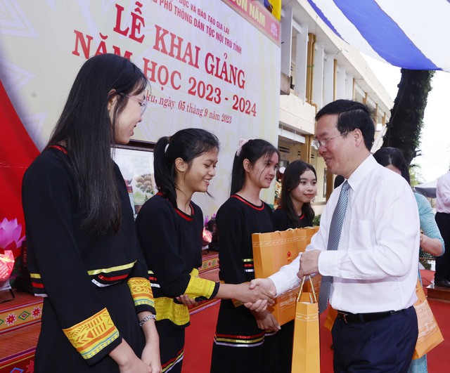 Chủ tịch nước Võ Văn Thưởng dự lễ khai giảng năm học mới tại Gia Lai - Ảnh 2.