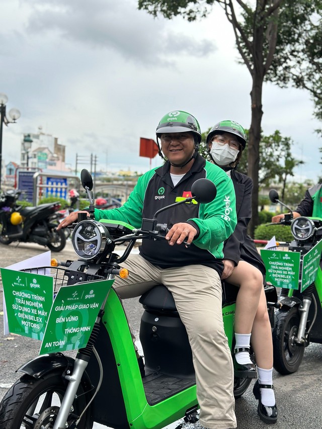 Gojek mở rộng thí điểm xe máy điện tại Việt Nam - Ảnh 1.
