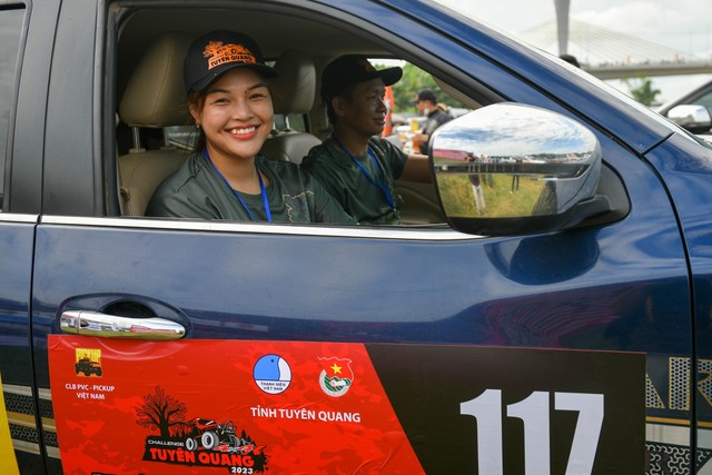 Gay cấn màn trình diễn kỹ năng lái xe địa hình Tuyên Quang 2023 - Ảnh 2.