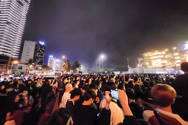 Sôi động lễ hội đếm ngược chào năm mới Đà Nẵng 2024 - Ảnh 1.